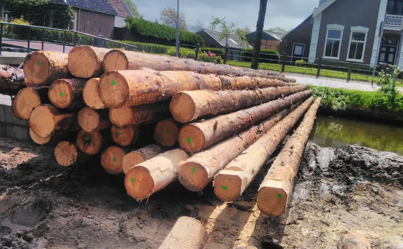 Houten palen fundering